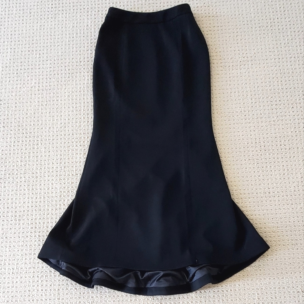 Miss Rosier Elegant, Long, Fitted Sillouette Flare Hemline Skirt, Black, Med NWT